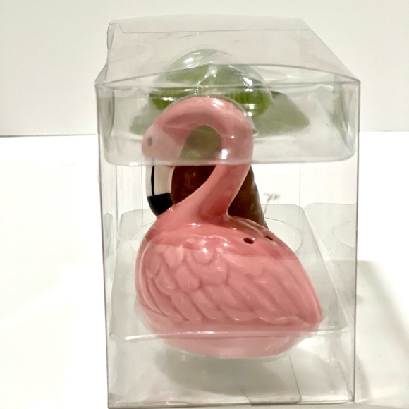 Flamingo and Palm Tree Salt and Pepper Shaker Set - Picture 3 of 6